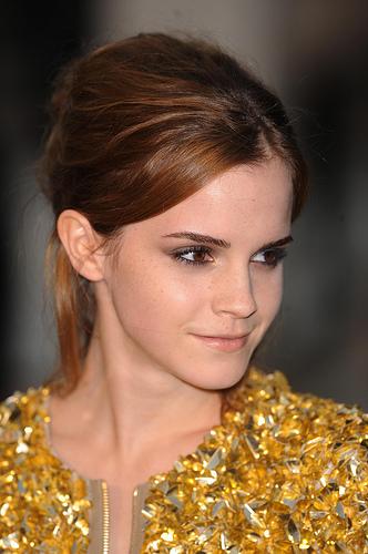 emma watson burberry show. Cute Emma Watson pictures