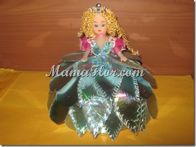 como hacer una muñeca con material reciclado