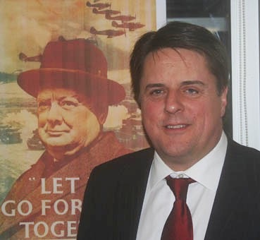 [Nick Griffin Winston Churchill picture[6].jpg]