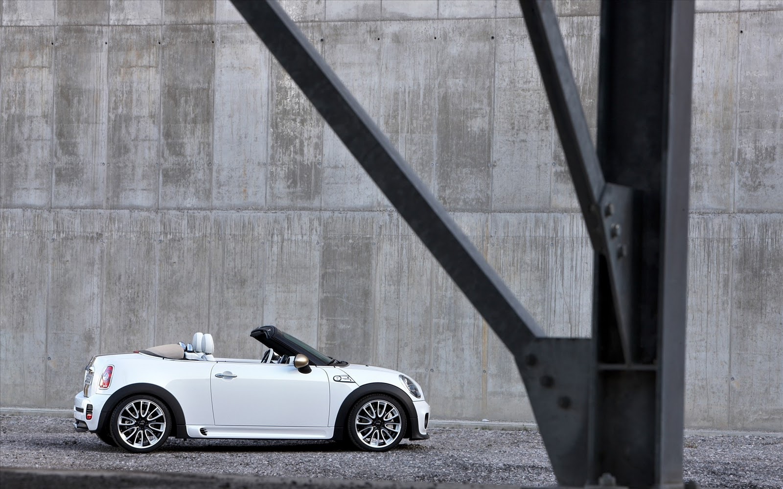 [Cars Wallpapers (38)[3].jpg]