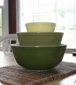 pyrex green bowls