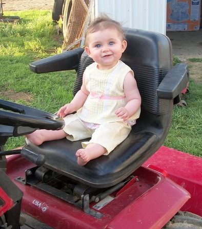 [Tractor baby April 2011-4[3].jpg]
