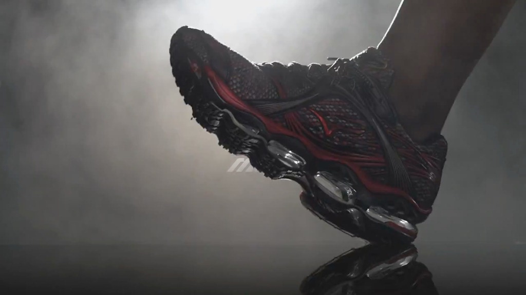 [Mizuno Prophecy Heel Strike 1[3].jpg]