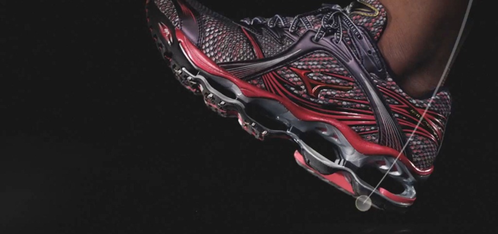 [Mizuno Prophecy Heel Strike 3[3].jpg]