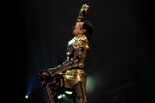 michael+jackson+gold+pants+(272).jpg