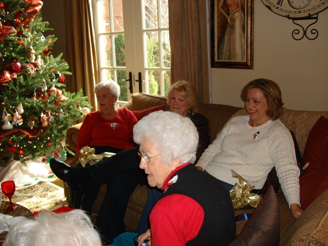 [icu christmas brunch dec 5 09 014[4].jpg]