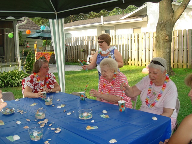 [tropical luau 7 17 10 017.jpg]