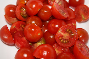 25 Foods Women Should Eat to Defy Aging Process anti aging food, tomato