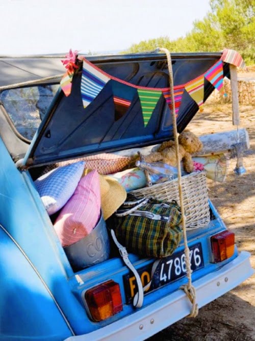 [Picnic-vintage-coche-maletero-boot-car-telas-fabrics-cushions-cojines-Interiores[4].jpg]