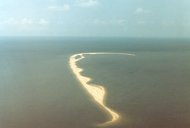 SE view of Freemason Island (1988) by mrbitter via panoramio.com
