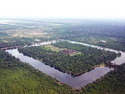 The religious complex of Angkor Wat was center of a civilization that depended for irrigation on a vast network of canals, embankments and reservoirs. (Credit: Charles J. Sharp)