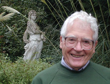 James Lovelock proposed the Gaia hypothesis, in which Earth is a self-regulating organism. Photo Credit: Comby Institute.
