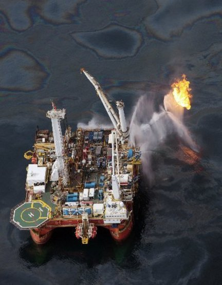 The Q4000 drilling rig at the Deepwater Horizon site in the Gulf of Mexico was photographed on Wednesday, 16 June 2010. Dave Martin / The Associated Press