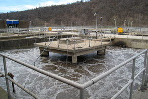 The McKeesport Sewage Treatment Plant, one of nine plants on the Monongahela River that has treated wastewater from Marcellus Shale drilling operations. Joaquin Sapien / ProPublica