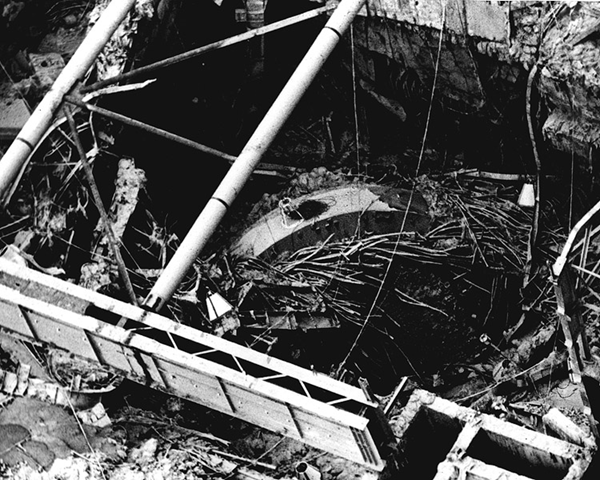 Close-up view of the reactor #4 area shortly after the explosion at Chernobyl. This would have been a dangerous place to be. gallery.spaceman.ca / International Nuclear Safety Program