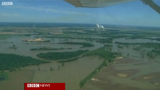 Aerial view of Mississippi flooding, 6 May 2011. BBC
