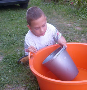 Chystá sa umývať auto Chystá sa umývať auto