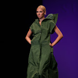 presentace nastavení 1 sec. ZIMA -PRINCEZNY finále Top Styl Designer 2006 UNIVERSE VERSE UNI -střih bezezbytku - společenský oděv