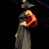 presentace nastavení 1 sec.ZIMA -PRINCEZNY finále Top Styl Designer 2006 UNIVERSE VERSE UNI -střih bezezbytku - společenský oděv