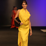 presentace nastavení 1 sec. LÉTO- NYMFY finále Top Styl Designer 2006 UNIVERSE VERSE UNI -střih bezezbytku - společenský oděv