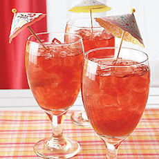 Hibiscus Iced Tea with Peaches