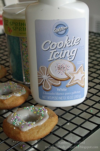 [Skipping Stones Donut Cookies Frosting[3].jpg]
