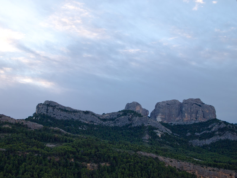 Roques de Benet vistes des de lluny