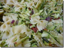Nudelsalat mit Zucchini