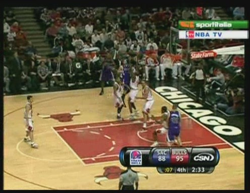 [NBA.2009.12.21.Kings@Bulls.8[7].jpg]