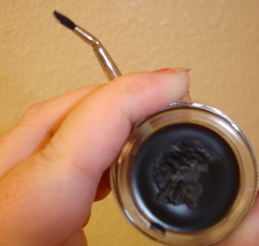 MAC Chromaline in Black Black