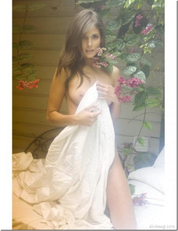 Sexy Colombian Carla Ossa Nude 3