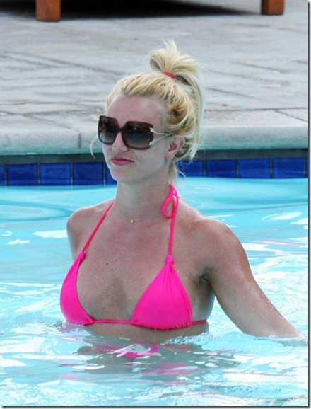 britney-spears--bikini-blogbritneyspears