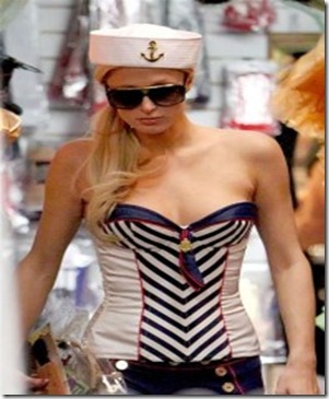 paris-hilton-and-cy-waits-4-211010-2-196x300