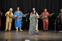 Maida-Eh-Yahyauui with her group