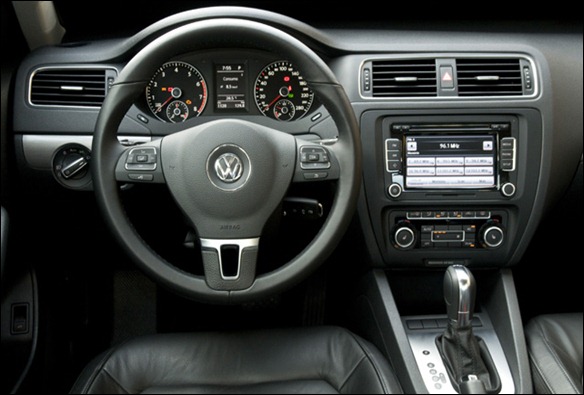 VW lança o Novo Jetta 2012 no Brasil