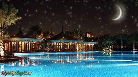 [jumeirah-al-qasr-pool-dubai-at-night-stars-crescent-moon[1][7].jpg]