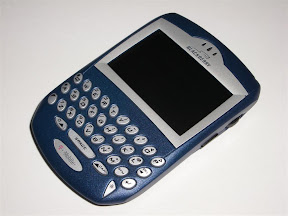 RIM BlackBerry 7230 Angle