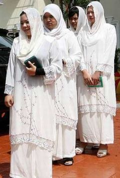 [daughters[3].jpg]