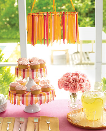 [martha-stewart-ribbon-chandelier-and[1].png]