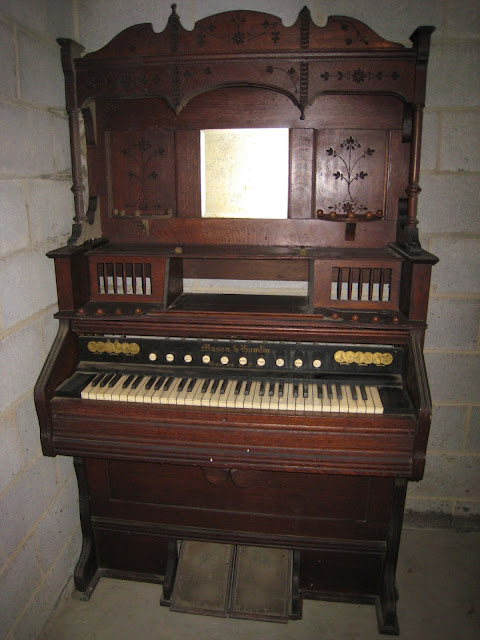 pump organ pump organ