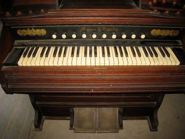 pump organ pump organ