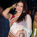 Aishwarya Rai Under Boobs Visible In Transparent Saree.jpg