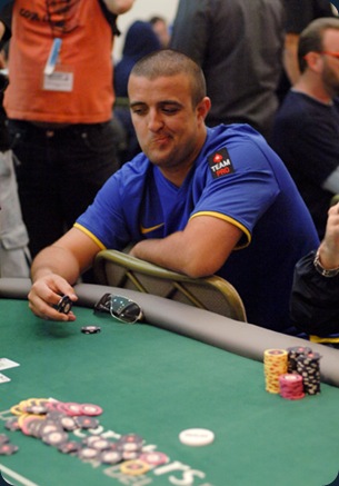 Andre Akkari busts out in level 9