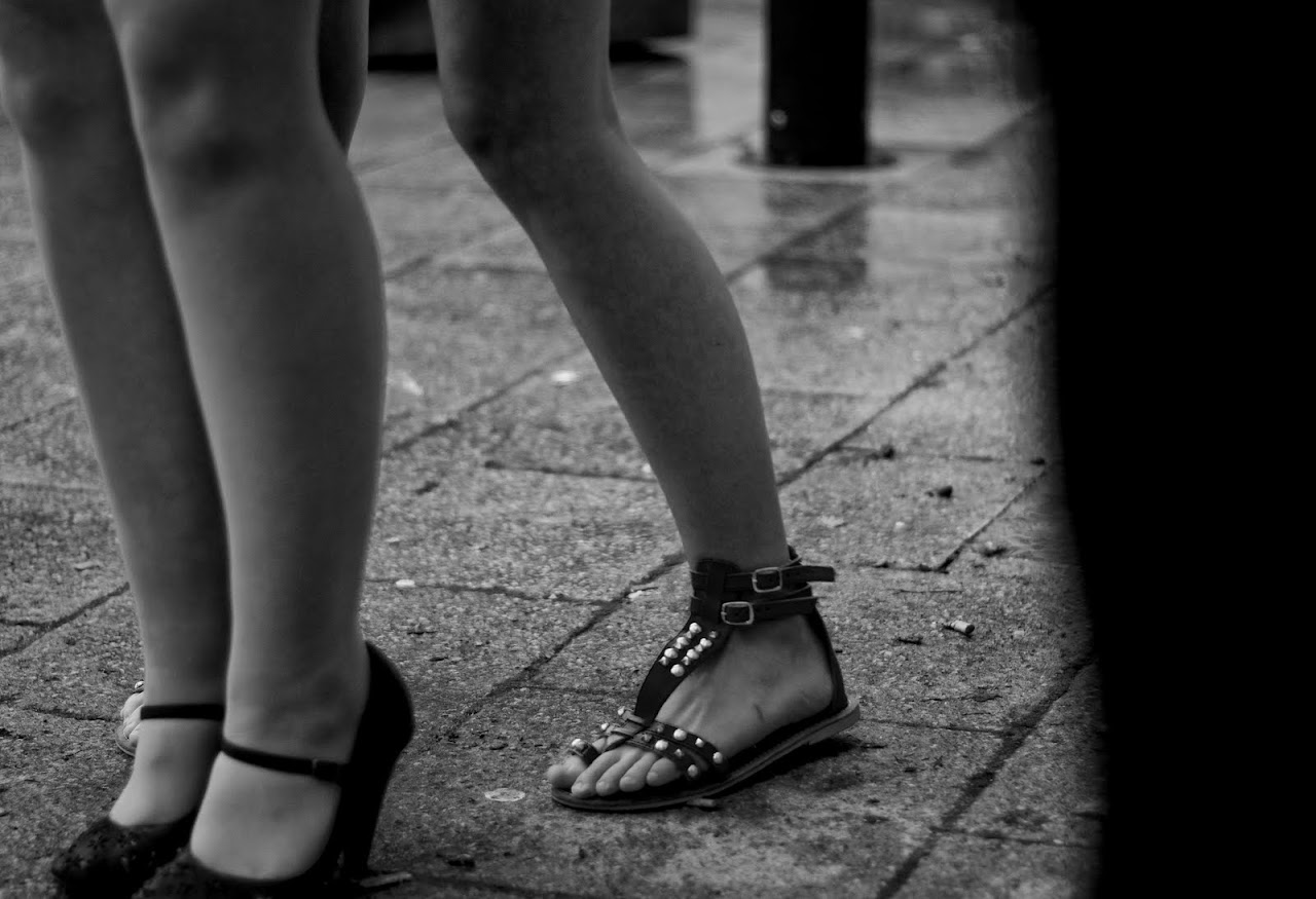 NC does these car things. And ladies. - more legs, some time ago - 62_legs