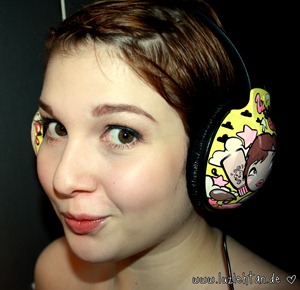 headphones2