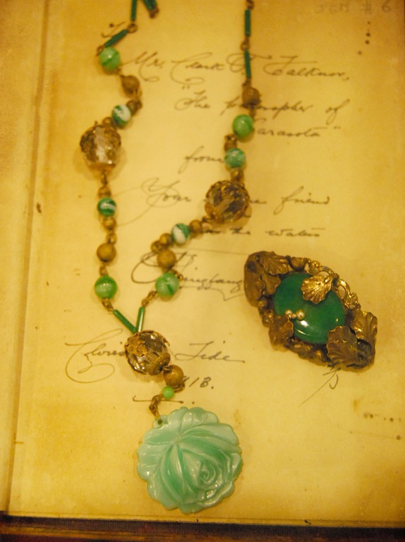 [green-necklace6.jpg]