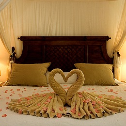 [Hotel romántico2[4].jpg]