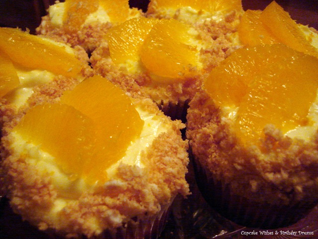 [Orange Creme Cupcakes_2[7].jpg]