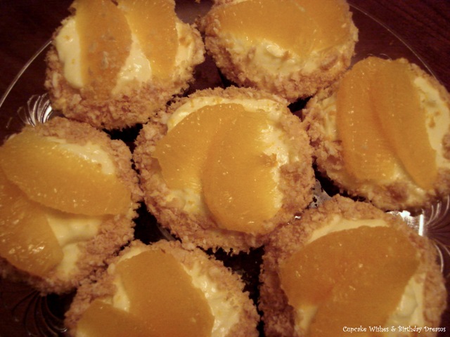 [Orange Creme Cupcakes[8].jpg]