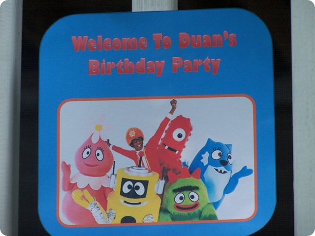 Yo Gabba Gabba Party Door Sign